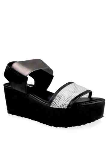 Briana Wedges Sandals Black
