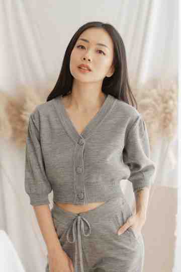 Puffy Top/Cardigan in Misty Grey image