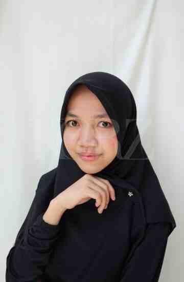 Square Hijab Premium Hijab Segi Empat-Black