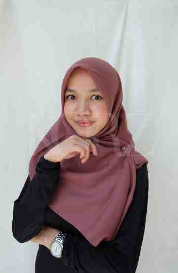 Square Hijab Premium Hijab Segi Empat - Pink