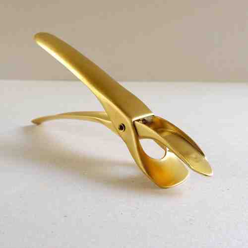 Harriet and Co Gold Plate and Bowl Clip