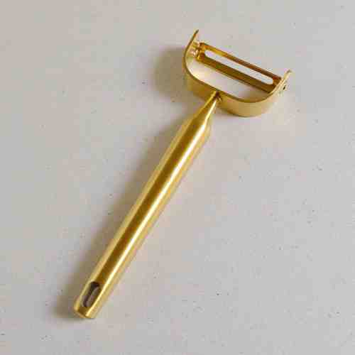 Harriet and Co Gold Y Shape Peeler