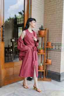 AUDREY DRESS IN CURRANT RED (START SHIPPING 10 SEPT)