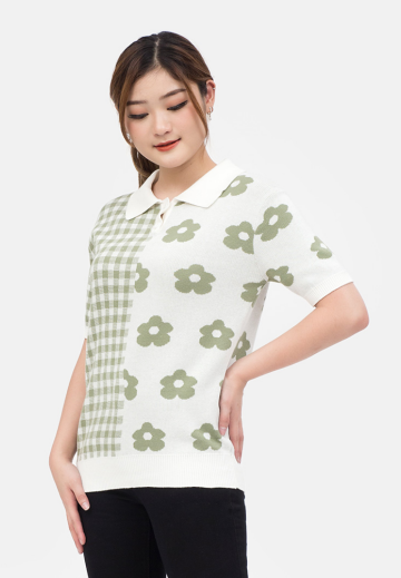 Flower Plaid Knit Blouse in Green image