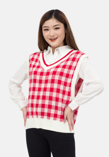 Big Checker Knit Vest in Red image