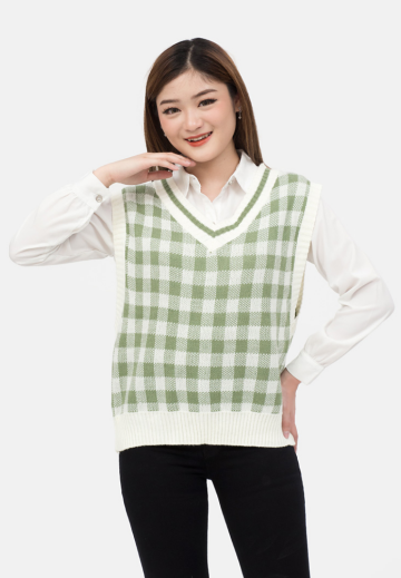 Big Checker Knit Vest in Sage Green image