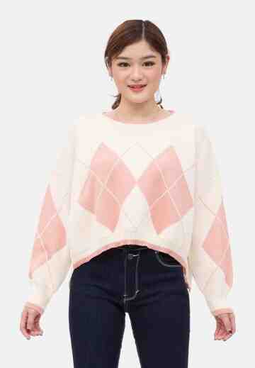 Diamond Crop Sweater in Pink image
