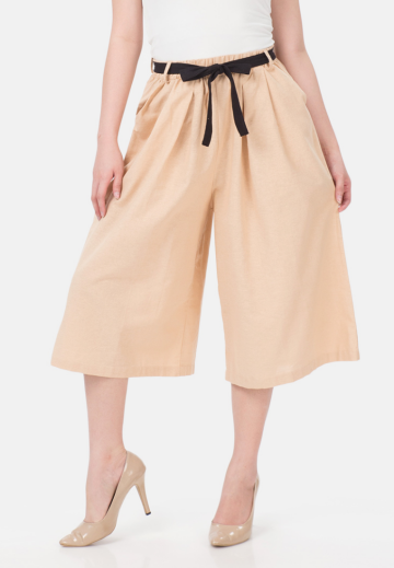 Cream Short Linen Pants with Belt image