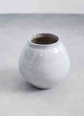 Shiro Vase