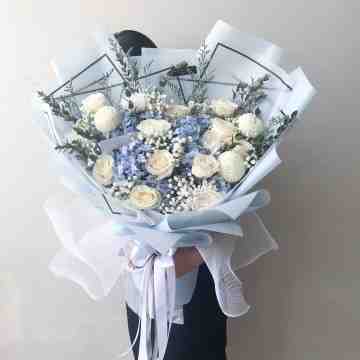Winter Blue Big Bouquet